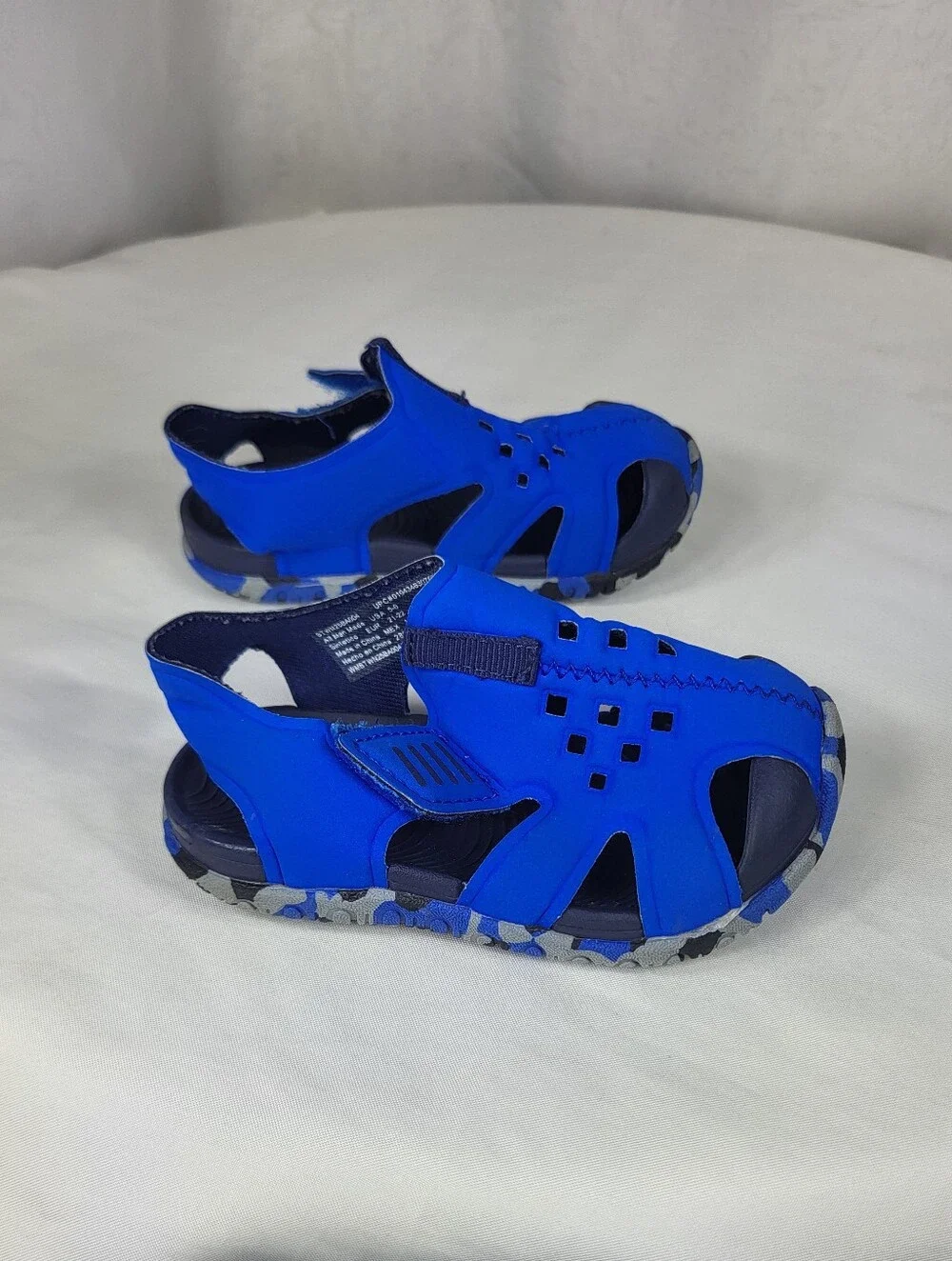 Wonder Nation Blue Camouflage-Trim Toddler Bump Toe Sandals Sz 5/6